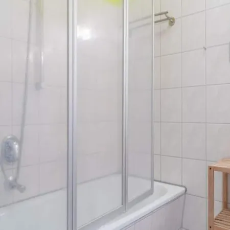 Komfortable Fuer Bis Zu 4 Personen Auf Ruegen Apartment